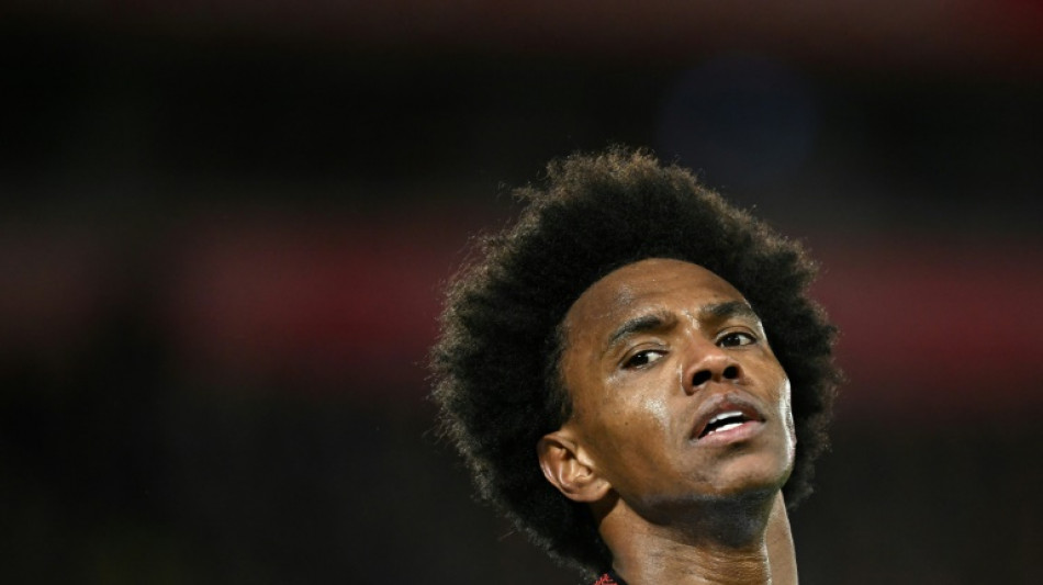 Fulham hit Leicester for five to dent survival hopes