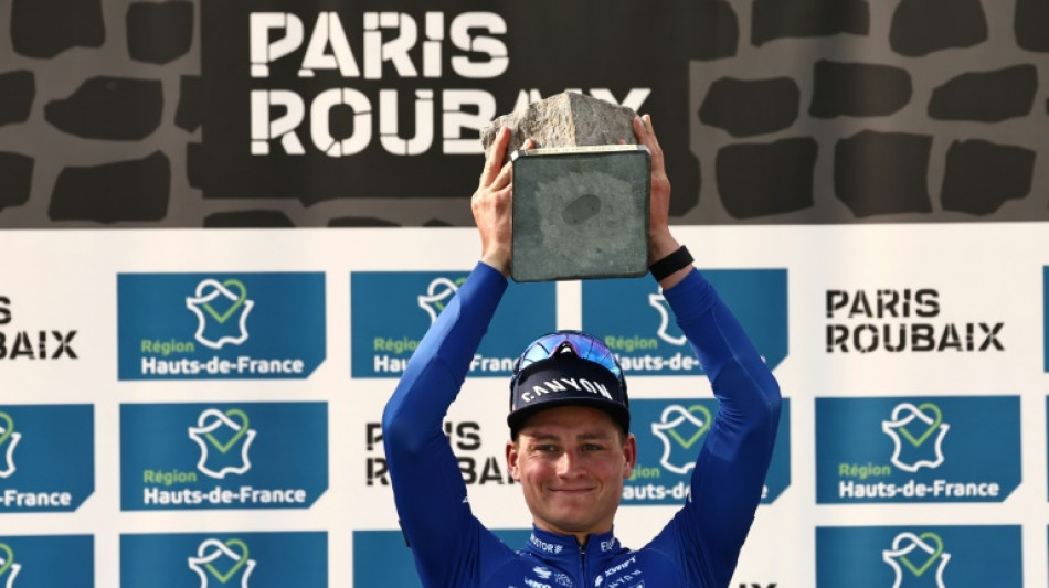 Paris-Roubaix: "Un de mes plus beaux jours sur un v&eacute;lo", savoure Van der Poel