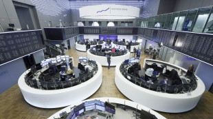 Borsa: l'Europa si indebolisce, tiene solo Francoforte