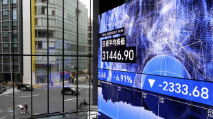 Borsa: Asia in rosso paga l'effetto dazi, l'Europa verso calo