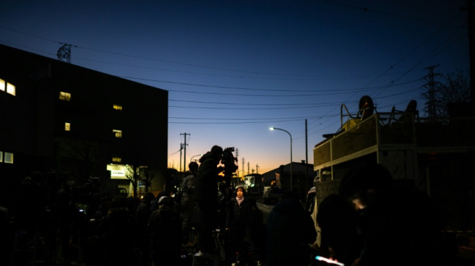 Japon: un conducteur tomb&eacute; dans un trou de la chauss&eacute;e pr&egrave;s de Tokyo toujours introuvable