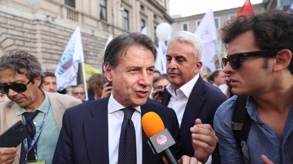 Conte, da Nova emerge mandato chiaro, no ad armi e riarmo