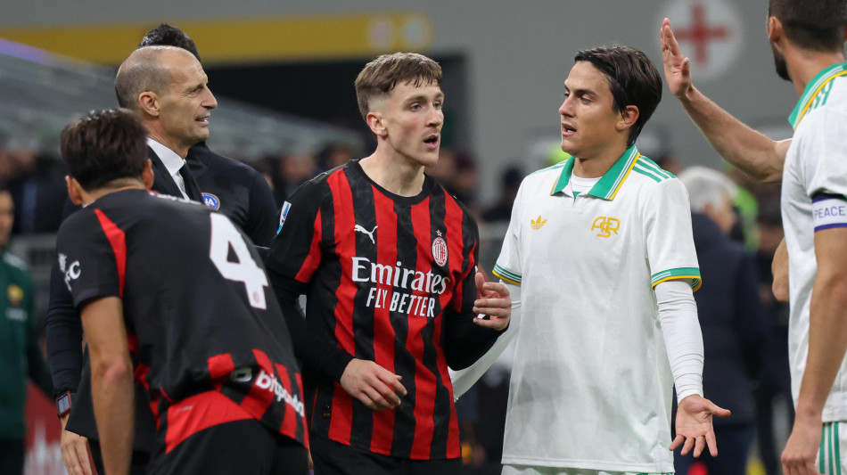 Calcio: Dybala lesione muscolare,punta a rientrare con il Napoli