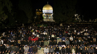 Milhares de policiais ser&atilde;o enviados a Jerusal&eacute;m para grande ora&ccedil;&atilde;o mu&ccedil;ulmana da 6&ordf; feira