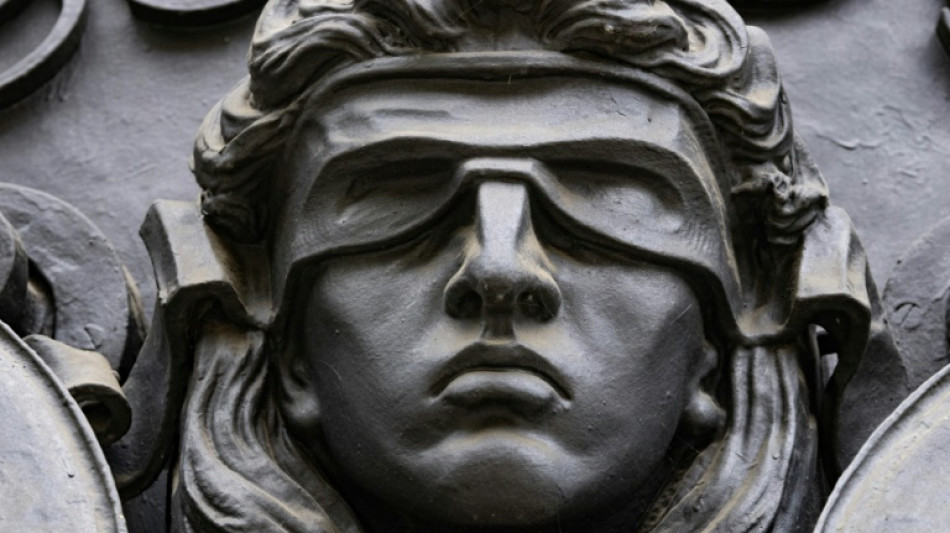 Messerangriff in Bus bei Siegener Stadtfest: Lebenslange Haft für 32-Jährige