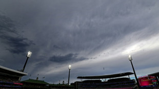 Australia spin-less in Sydney Test for first time in 138 years