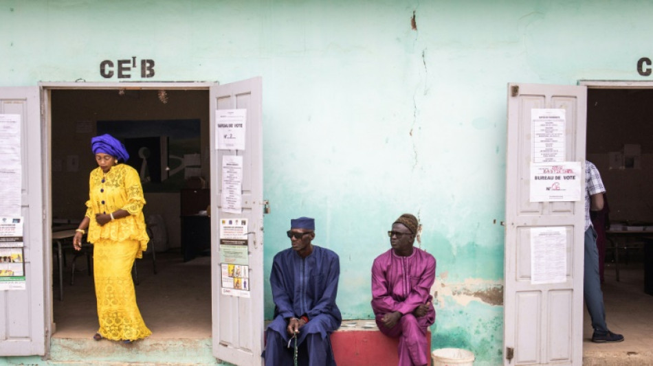 Les S&eacute;n&eacute;galais &eacute;lisent leurs d&eacute;put&eacute;s, un test important pour le pr&eacute;sident