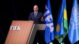 Foot: r&eacute;&eacute;lu sans surprise, Infantino pr&eacute;pare l'expansion de la Fifa