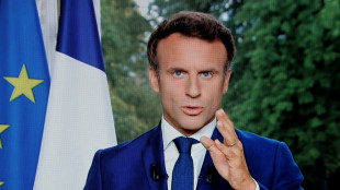 Entre Macron et l'opposition, le d&eacute;but de la guerre des nerfs
