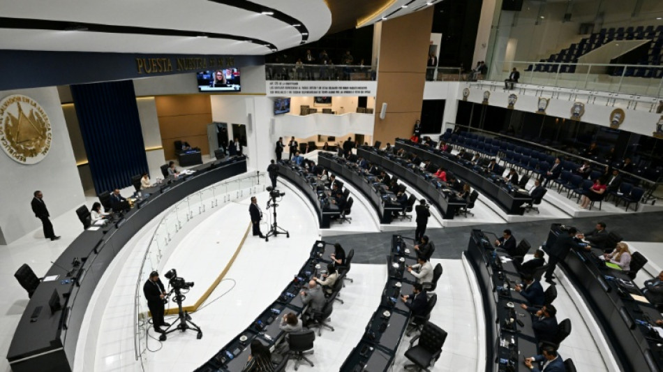 Congreso de El Salvador afín a Bukele aprueba la reelección presidencial indefinida