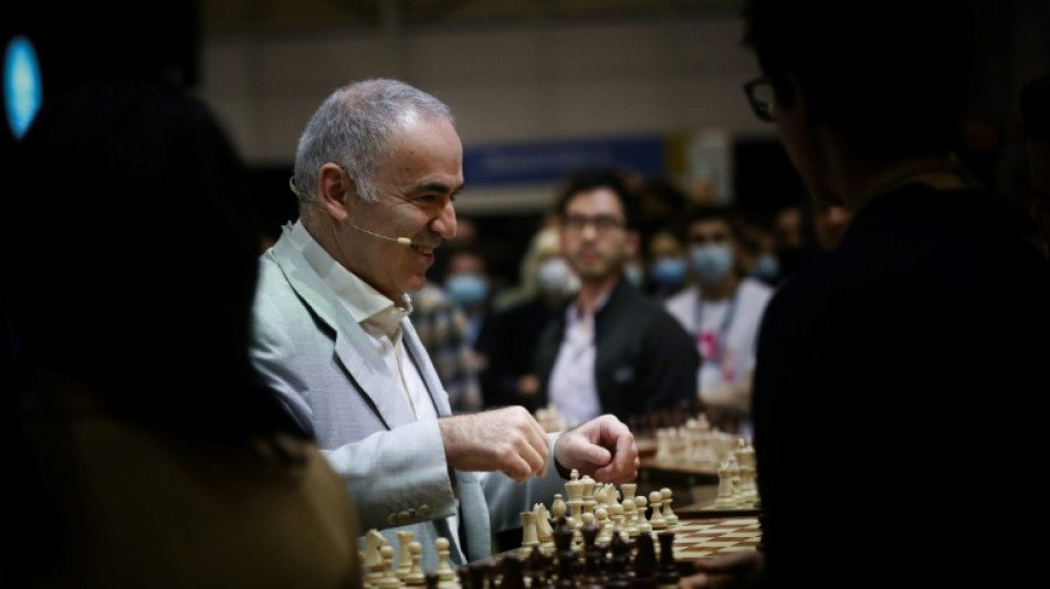 Ukraine: Garry Kasparov appelle &agrave; "exclure la Russie des march&eacute;s financiers"