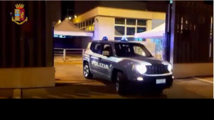 Sparatoria a Taranto, un morto e tre feriti