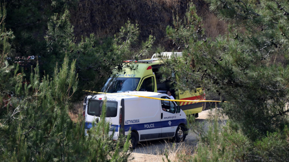 Rogo fuori controllo a Cipro, due morti e decine di evacuati