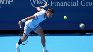 Toronto champion Shelton to start Cincy against Argentine outsider