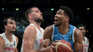 Basket: la Gr&egrave;ce d'Antetokounmpo qualifi&eacute;e pour les JO-2024