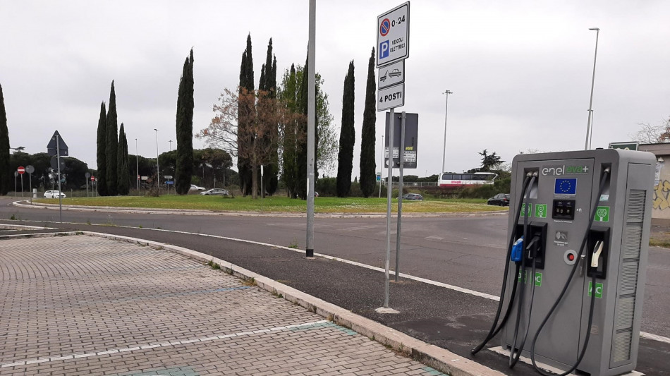 Motus-E, nel 2025 superate le 73mila colonnine di ricarica