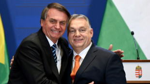 Na mira da justiça, Bolsonaro passou dois dias na embaixada da Hungria no Brasil