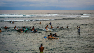 Tres polic&iacute;as filipinos se entregan por el caso de un espa&ntilde;ol muerto