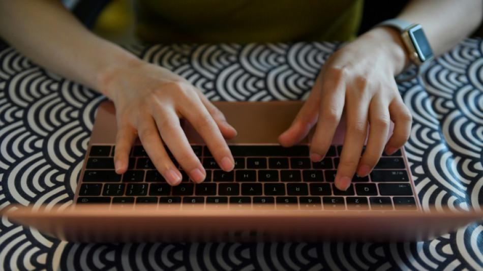 Mehrheit der Internetnutzer verwendet Passwörter mehrfach 