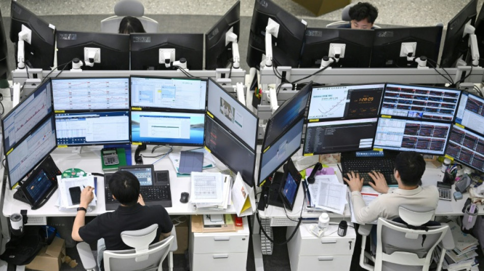 Asian stocks track Wall St gains, Seoul brushes off tariff threat