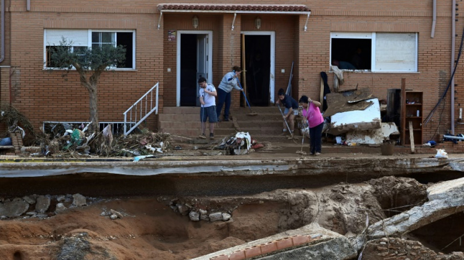Barro, dolor y destrucción en Paiporta, la ciudad española arrasada por el desastre
