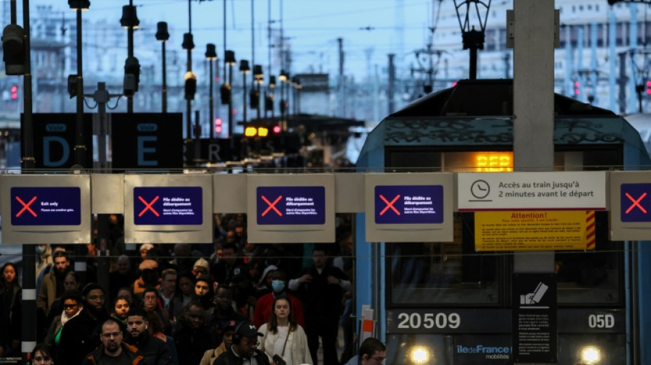 Transports: au S&eacute;nat, le droit de gr&egrave;ve sur le gril