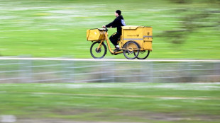 Trotz sozialer Medien: Zwei Drittel der Deutschen schätzen klassische Postkarte
