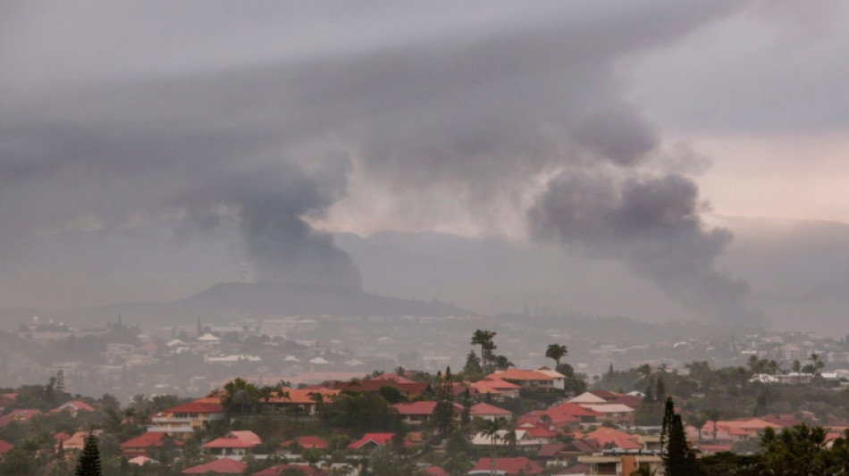 Emeutes en Nouvelle-Calédonie: après quatre décès, déploiement de l'armée et 70 nouvelles interpellations
