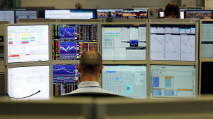Borsa: Milano in rialzo con l'Europa, volano Moncler e Unipol