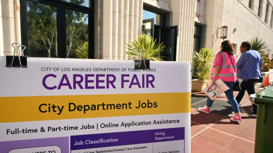 La gr&egrave;ve dans l'automobile aux Etats-Unis fait ralentir l'emploi en octobre