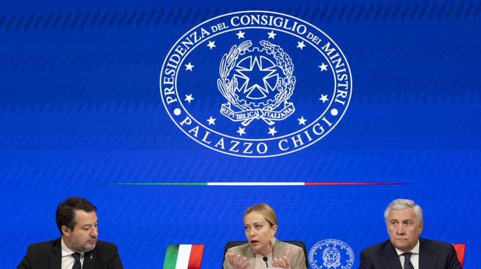 Riunione di governo a Palazzo Chigi con Meloni e i vicepremier