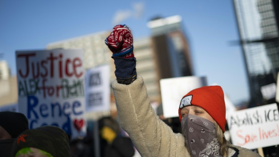 Clinton et Obama appellent les Am&eacute;ricains au sursaut apr&egrave;s les &eacute;v&eacute;nements de Minneapolis