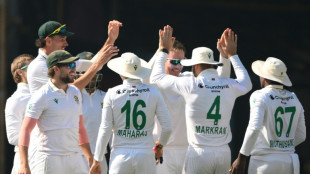 India 90-5 to put South Africa on cusp of 2-0 Test sweep