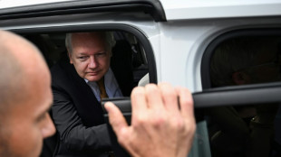 Julian Assange retoma vida de 'homem livre' na Austrália
