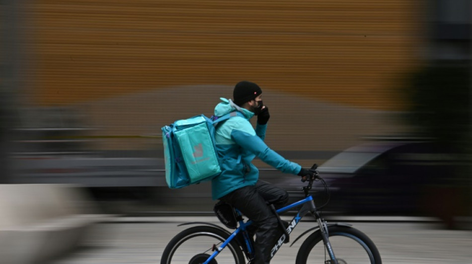 "Ub&eacute;risation": Deliveroo jug&eacute;e &agrave; Paris pour travail dissimul&eacute;