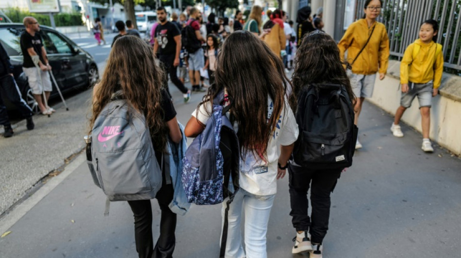 Abayas, p&eacute;nuries d'enseignants: l'ann&eacute;e scolaire a d&eacute;marr&eacute; pour 12 millions d'&eacute;l&egrave;ves