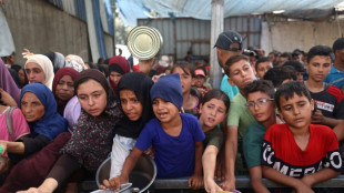 Israel bombardea Gaza mientras Hamás sigue analizando el plan de paz de Trump