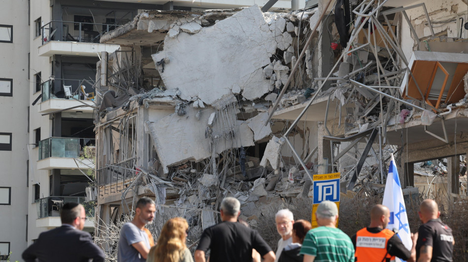 'In raid israeliano a Teheran 60 morti tra cui 20 bambini'