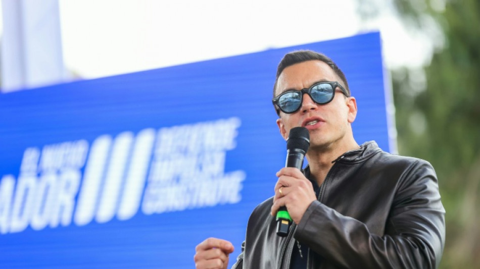 Presidente do Equador sai ileso de ataque a tiros contra sua comitiva