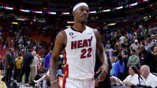 NBA: Miami marche sur Philadelphie, avec le mince espoir d'&eacute;viter les barrages