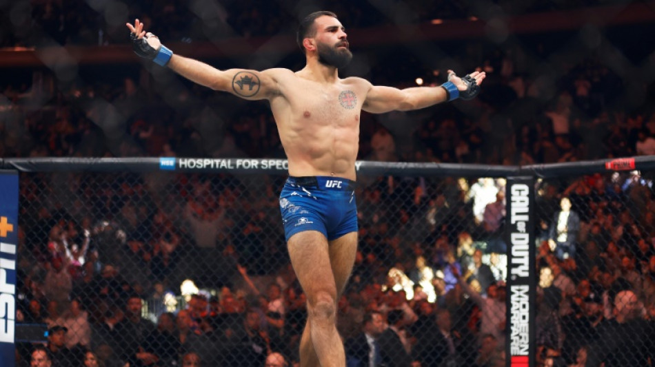 MMA: Benoit Saint-Denis, le combattant qui se r&ecirc;vait chevalier
