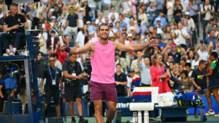 Alcaraz, Djokovic stroll into US Open quarter-finals as Sabalenka cruises