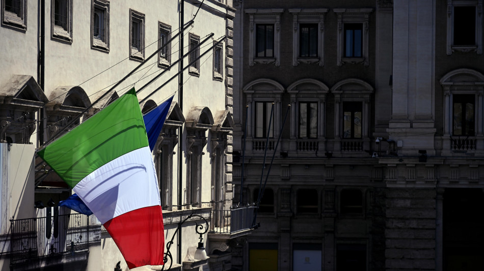 Cdm decide funerali di Stato e lutto nazionale per i carabinieri