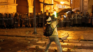Peru anti-government protesters clash with police
