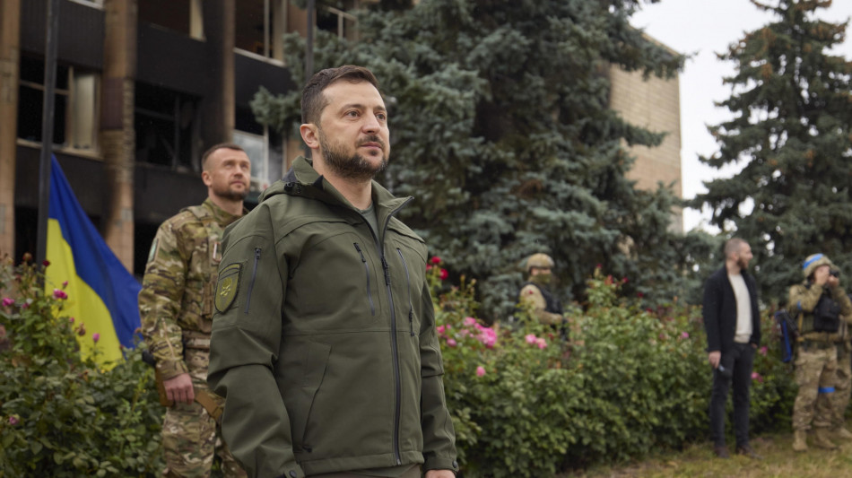 Zelensky, 'vogliamo la pace e deve essere duratura'