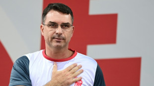 Un hijo de Bolsonaro sugiere que EEUU bombardee lanchas de narcos en Brasil