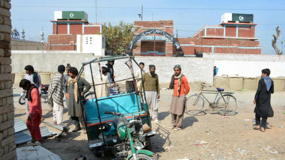 Pakistan: au moins 17 morts dans des attentats et tirs