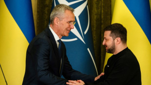 Stoltenberg k&uuml;ndigt in Kiew Diskussion &uuml;ber Nato-Beitritt bei Gipfel im Juli an