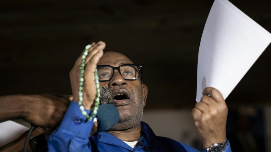 Aux Comores, l'agresseur du pr&eacute;sident Azali d&eacute;c&egrave;de pendant sa d&eacute;tention