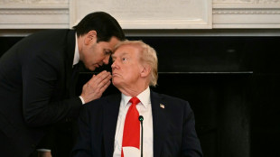 Una nota urgente y un susurro: cómo Trump se enteró del acuerdo sobre Gaza